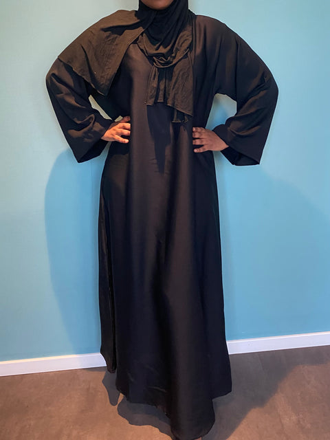 BLACK PLAIN CLOSED ABAYA (clearance)